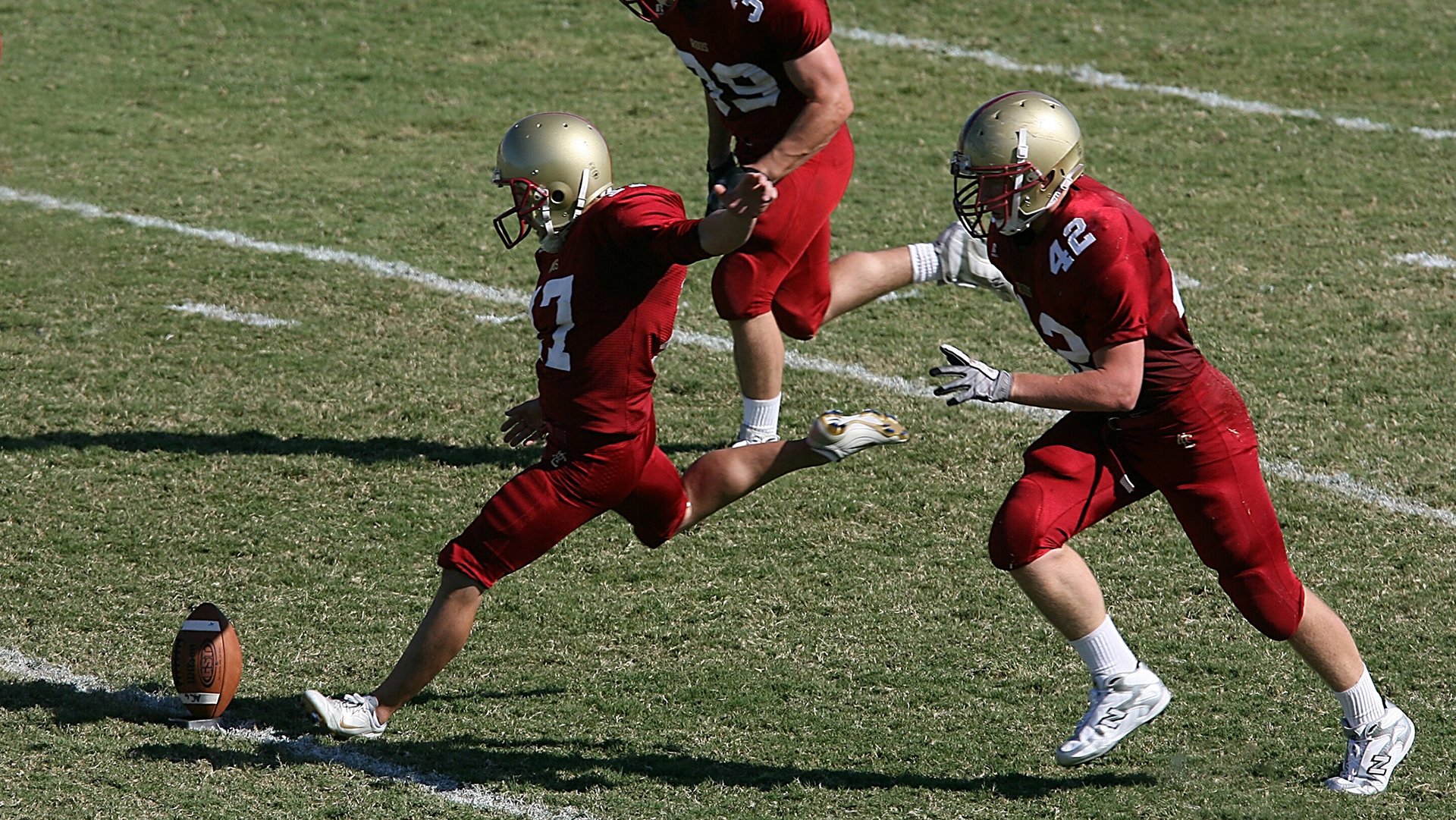 从罗马军团到绿茵场，论坎特在压制舞台上的唯一性法则